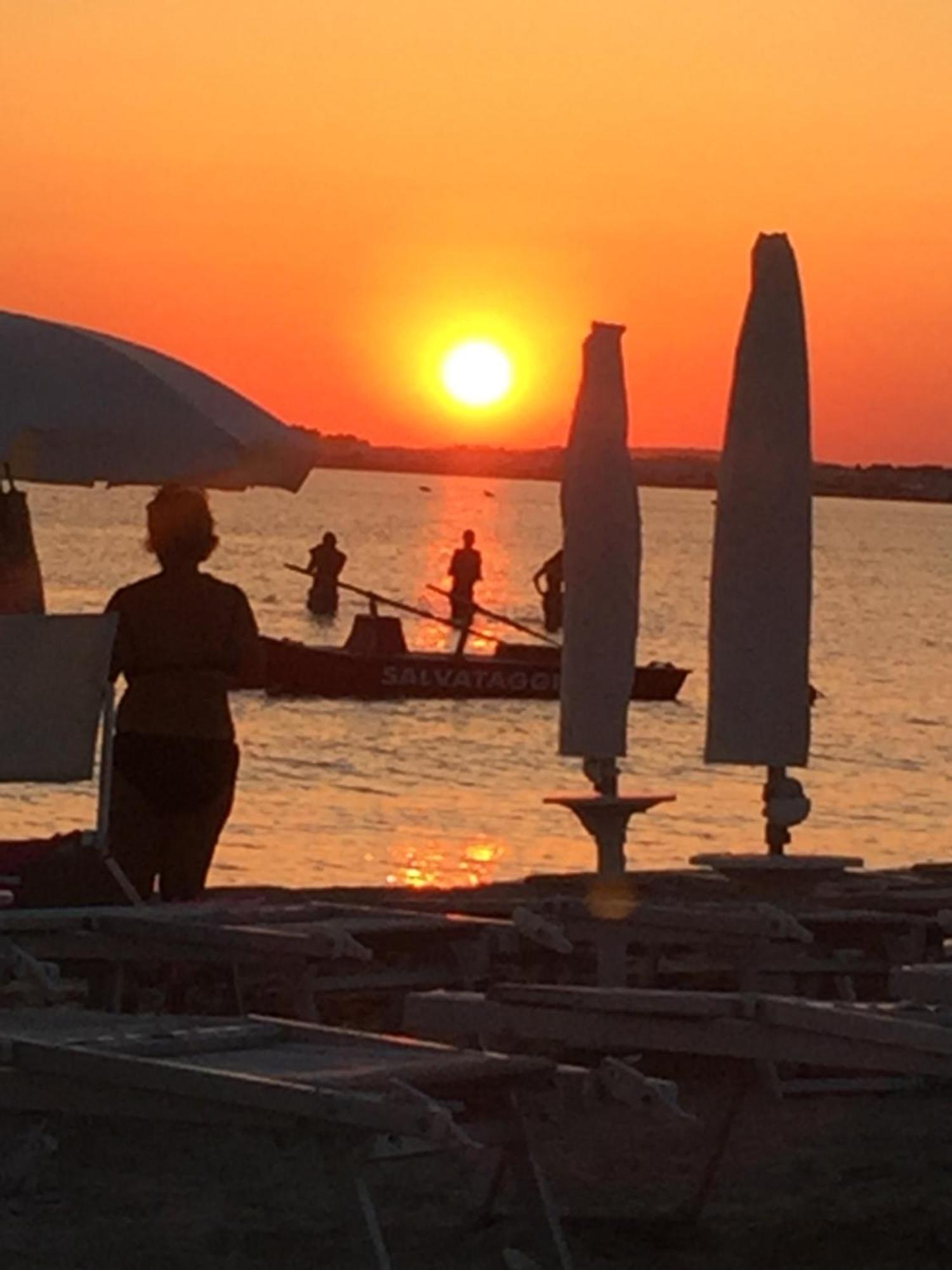 Affittasi Casa Vacanza A Casa Di Emma Леверано Экстерьер фото